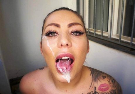 Mia Blow hd pornstar pic