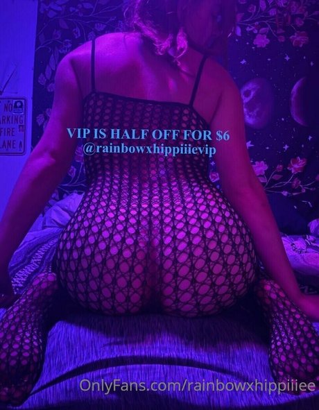 rainbowxhippiiiee top model image
