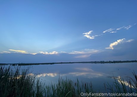 toxicannabella hot actress image