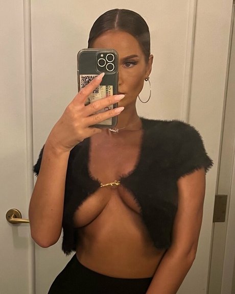 Notbadforagirl sexy pornstar pictures