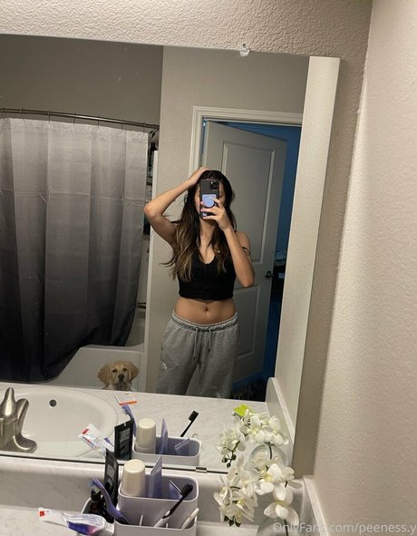 peeness y porn star images