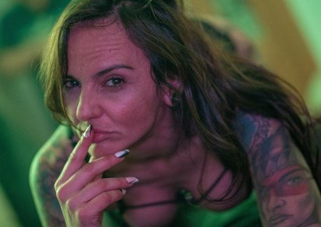 enyanabrisa model art img