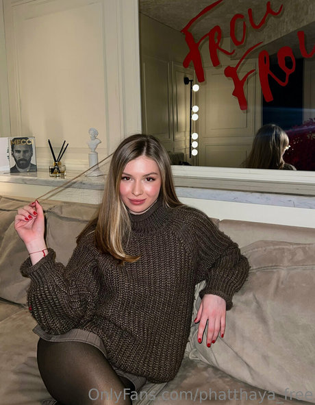 mirror onlyfans free nude photo