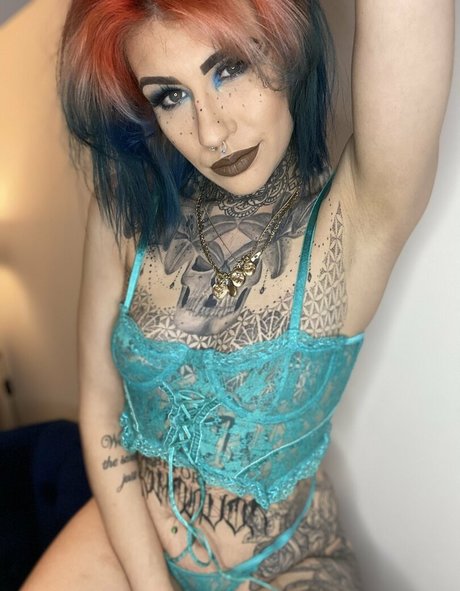 dee louisexxx pornstar naked image