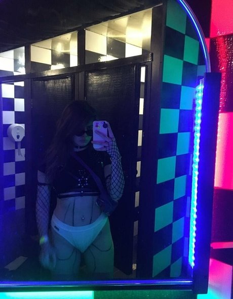 blonde hot wife onlyfans free nude pic