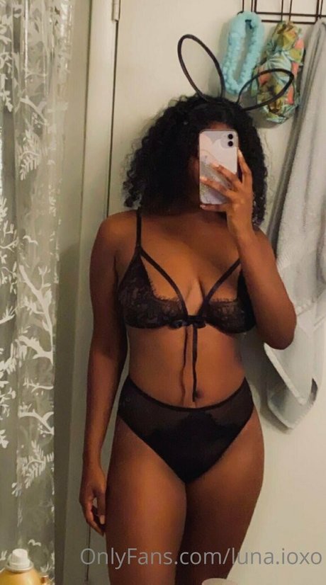 luna ioxo pornstar perfect img