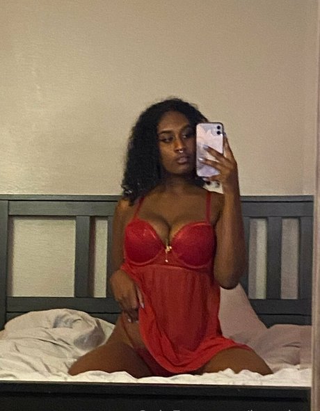 luna ioxo hd pornstar pic