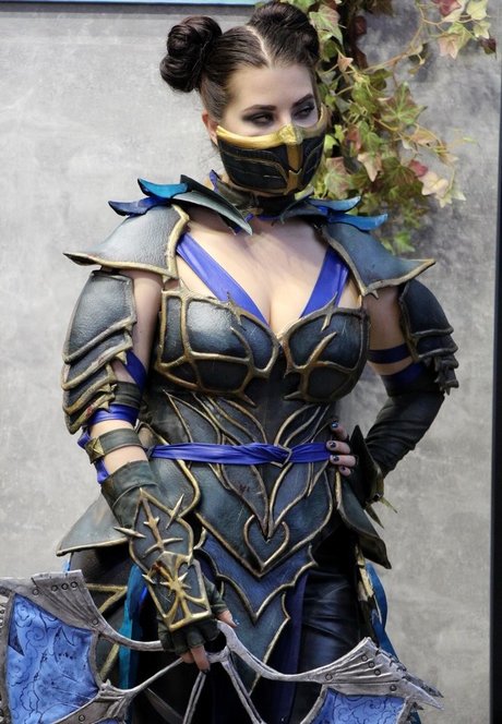 Anastasya Zelenova model art galleries