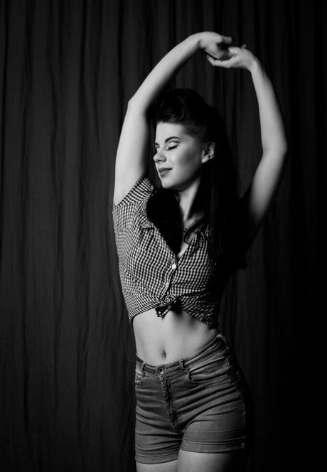 Anastasya Zelenova model art pictures