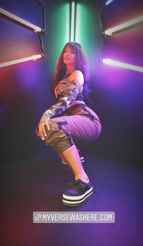 Myverse naked model images