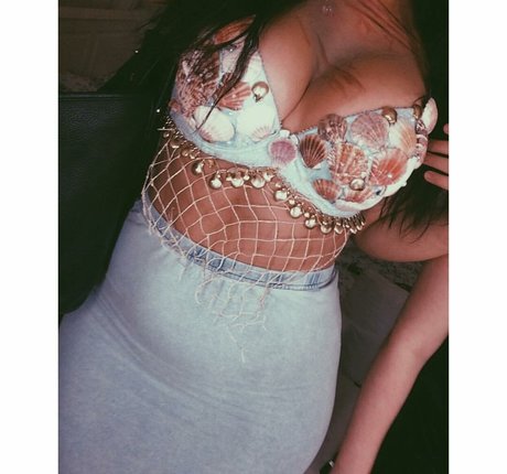 Holly Marston star naked pic