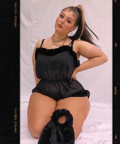 Holly Marston exclusive pornstar images