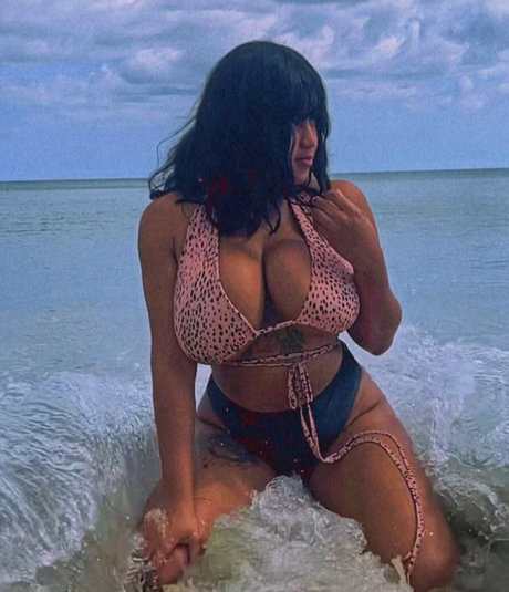 Dayanis Gisell star perfect image