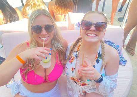 Alyssa K pornographic star pics