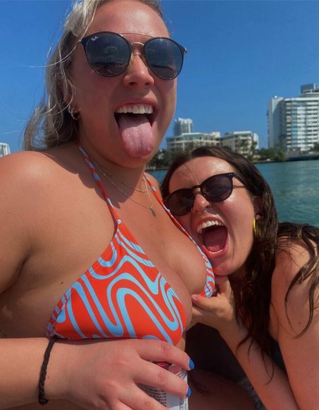 Alyssa K nude star photo