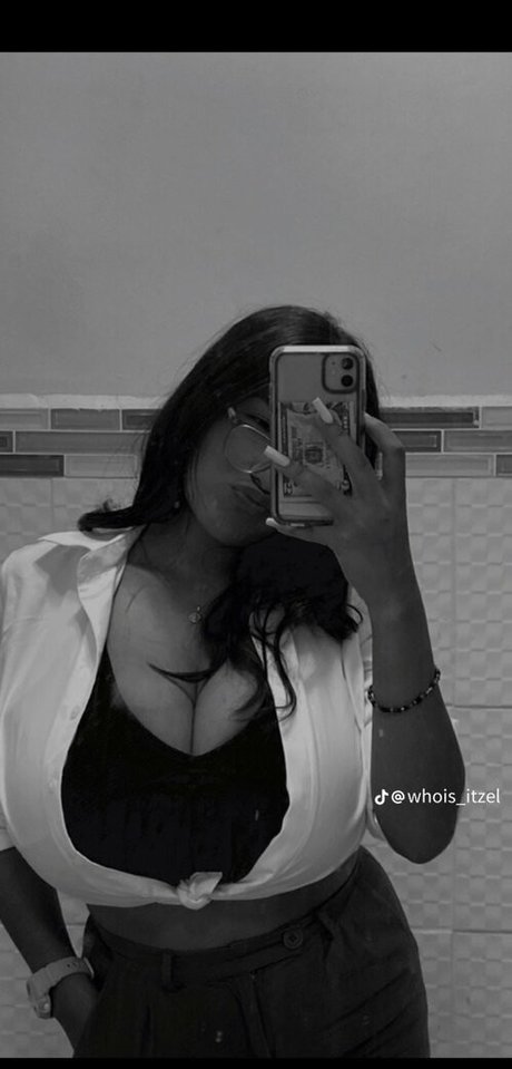 Itzel Lozano nice star picture