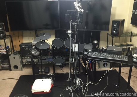 cbadonis nice model pics