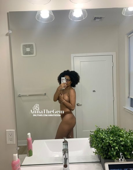 annatv star hot image