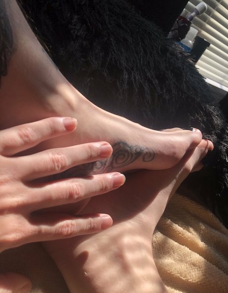 sentientwaifu model best pics