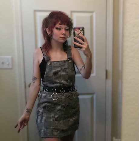 sentientwaifu perfect actress pics