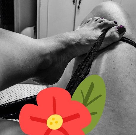 lov fetish exclusive star archive