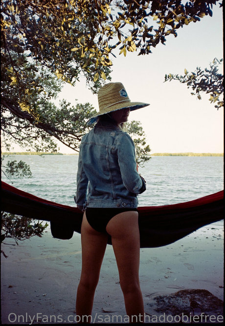 samanthadoobiefree xxx pornstar photo