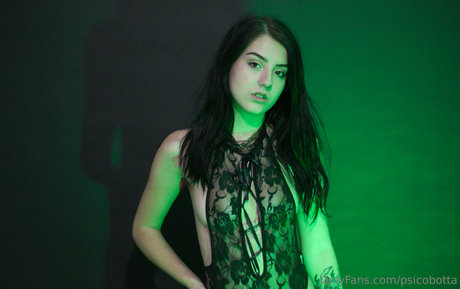 psicobotta hot actress gallery