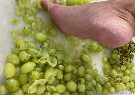 lady dior 31 perfect model images