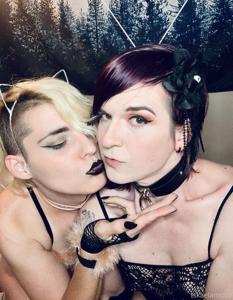 tskaelamoon top model image