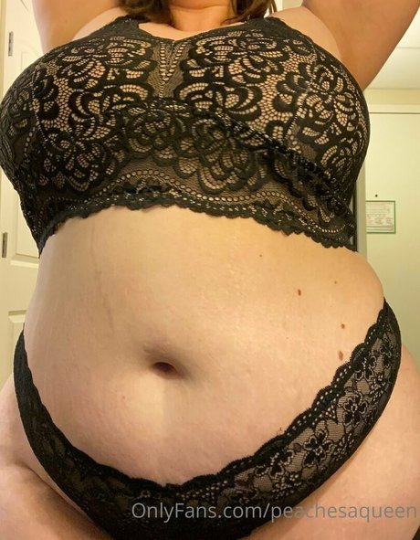 peachesaqueen exclusive star pictures