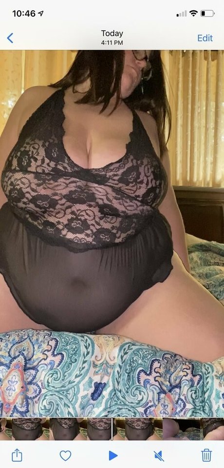 peachesaqueen star nude archive