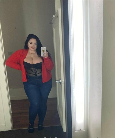 oliviataylor0000 erotic actress pic