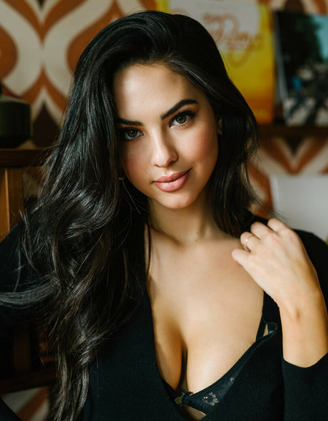 Christen Harper model high quality pics
