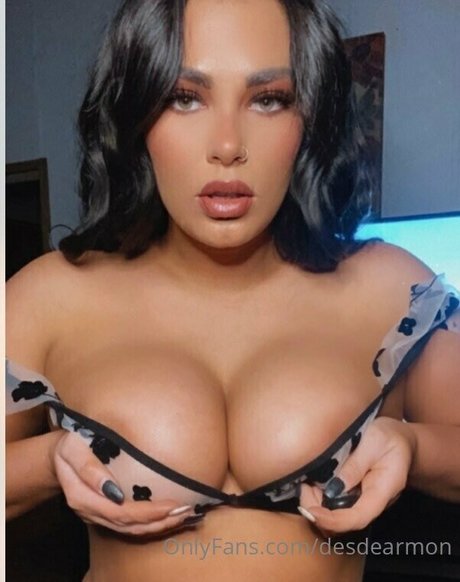 Desdearmon_ pornstar nude image
