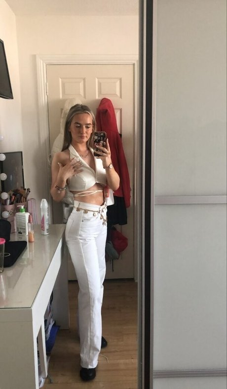 Aiobhin xxx star pictures