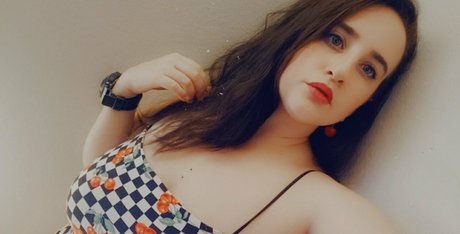 melody tmw hot star img