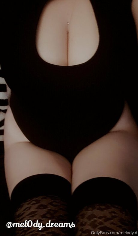 melody tmw star naked photo