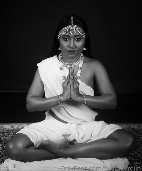 nikitagordijn model free image