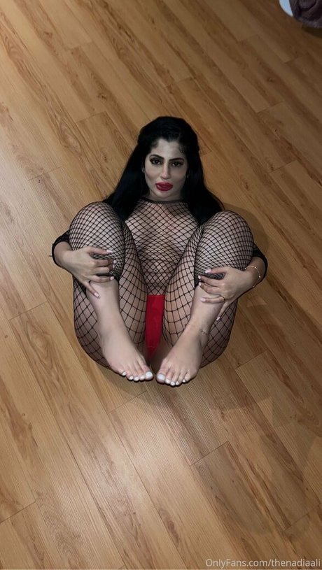 shebetripn hot model pics