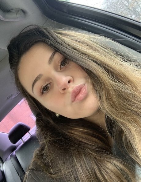 BaeBrii pornstar pretty pictures