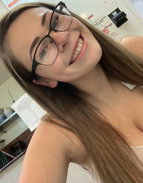 BaeBrii model high quality image