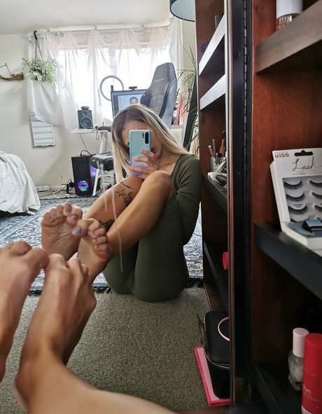 alicenz nudes actress gallery