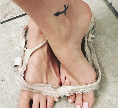 mzcourtneycummz exclusive star image