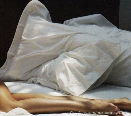 mzcourtneycummz model images