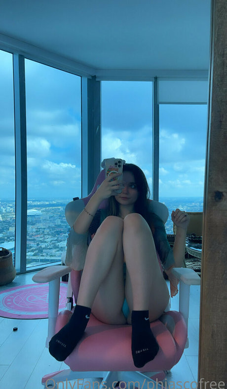 phiascofree pornstar nude pictures