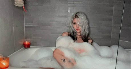 luxofficial model free photos