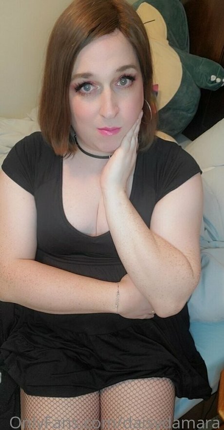 daisydamara art model galleries