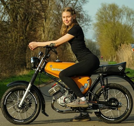 lxllx se sexy actress gallery