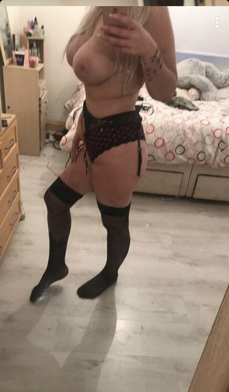 Curvygal Aberdeen porn actress photo