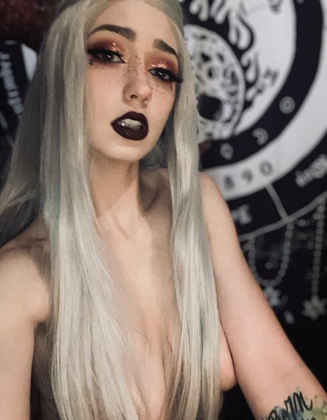 Drakillya erotic actress pic